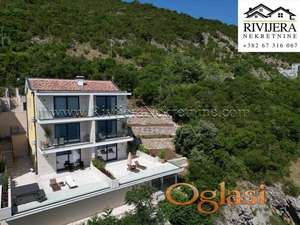 Dvosoban stan u luksuznoj Vili na samoj obali mora Njivice